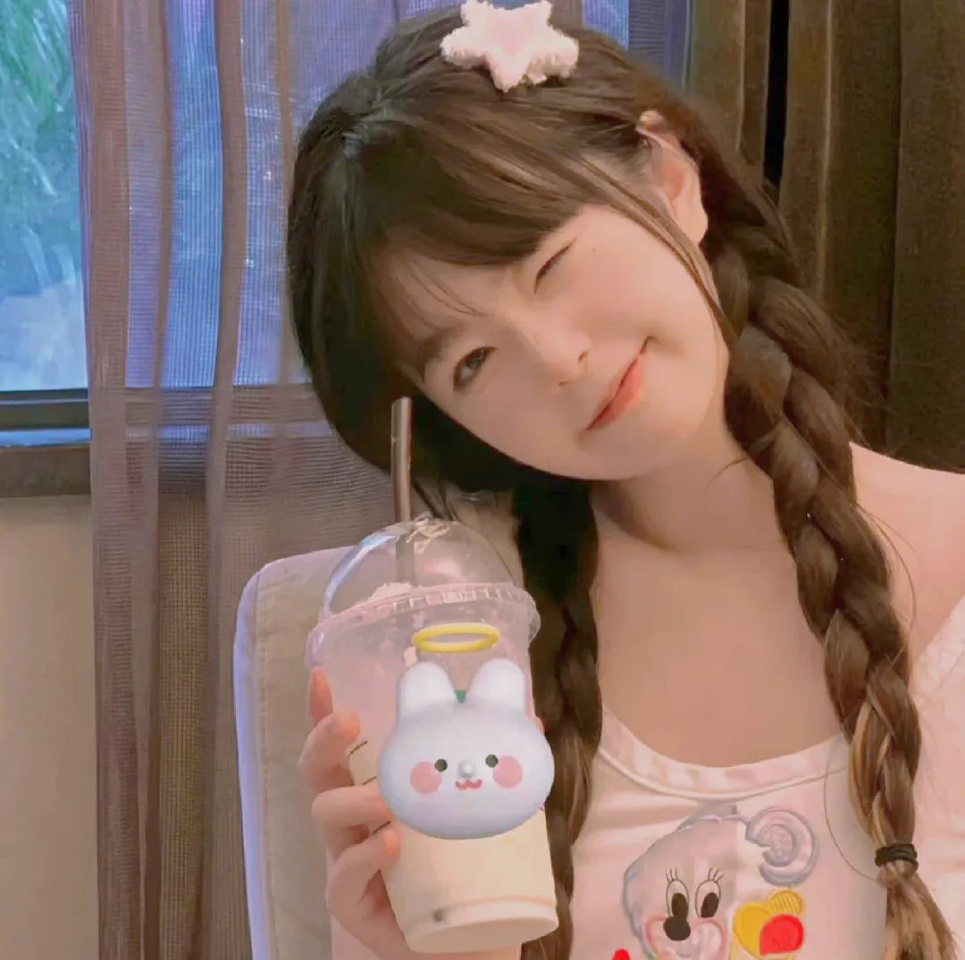 闪婚后我竟成了京圈大小姐