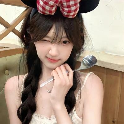 班花马甲藏不住了